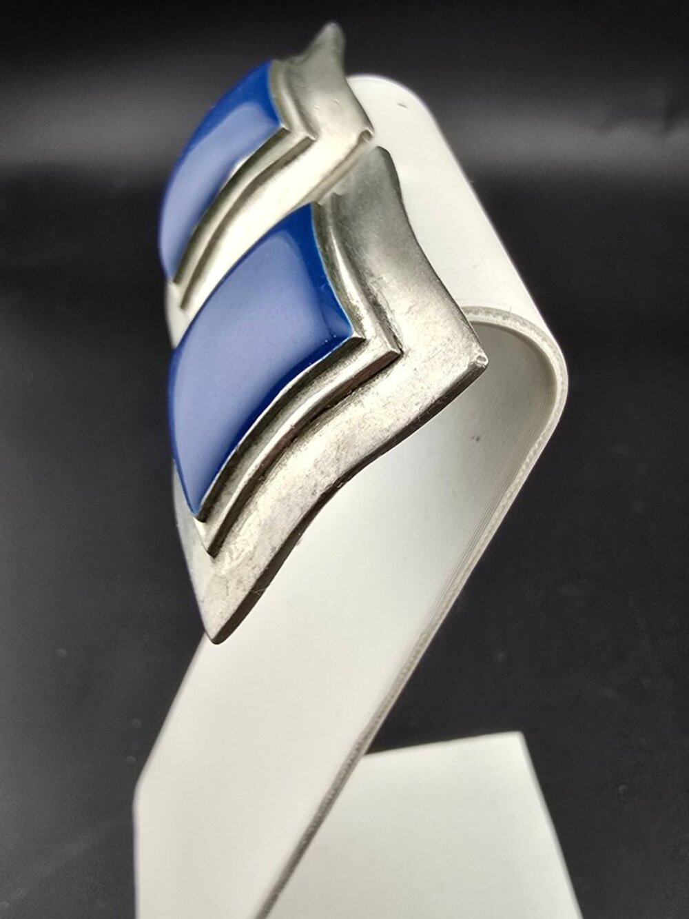 Robin Kahn Blue Enamel Silver Tone Square Clip Earrings - Picture 3 of 6